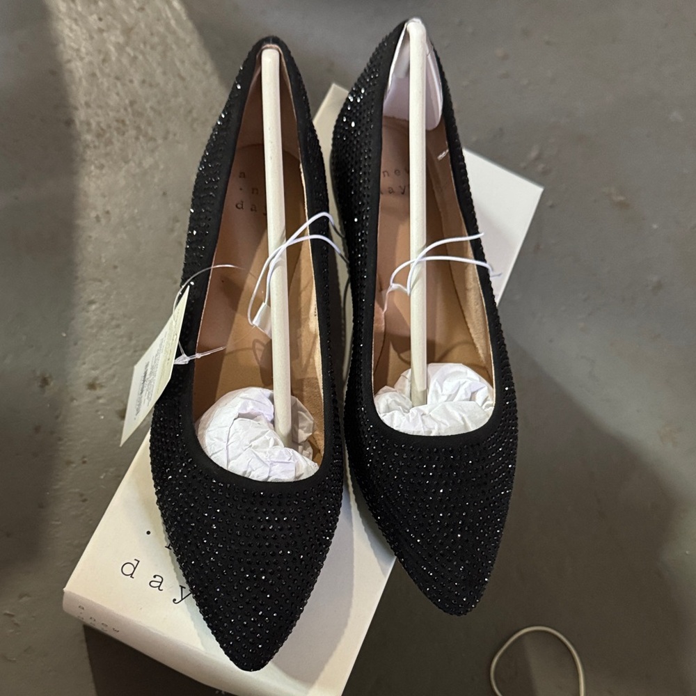 NWT woman’s size 51/2 a new day